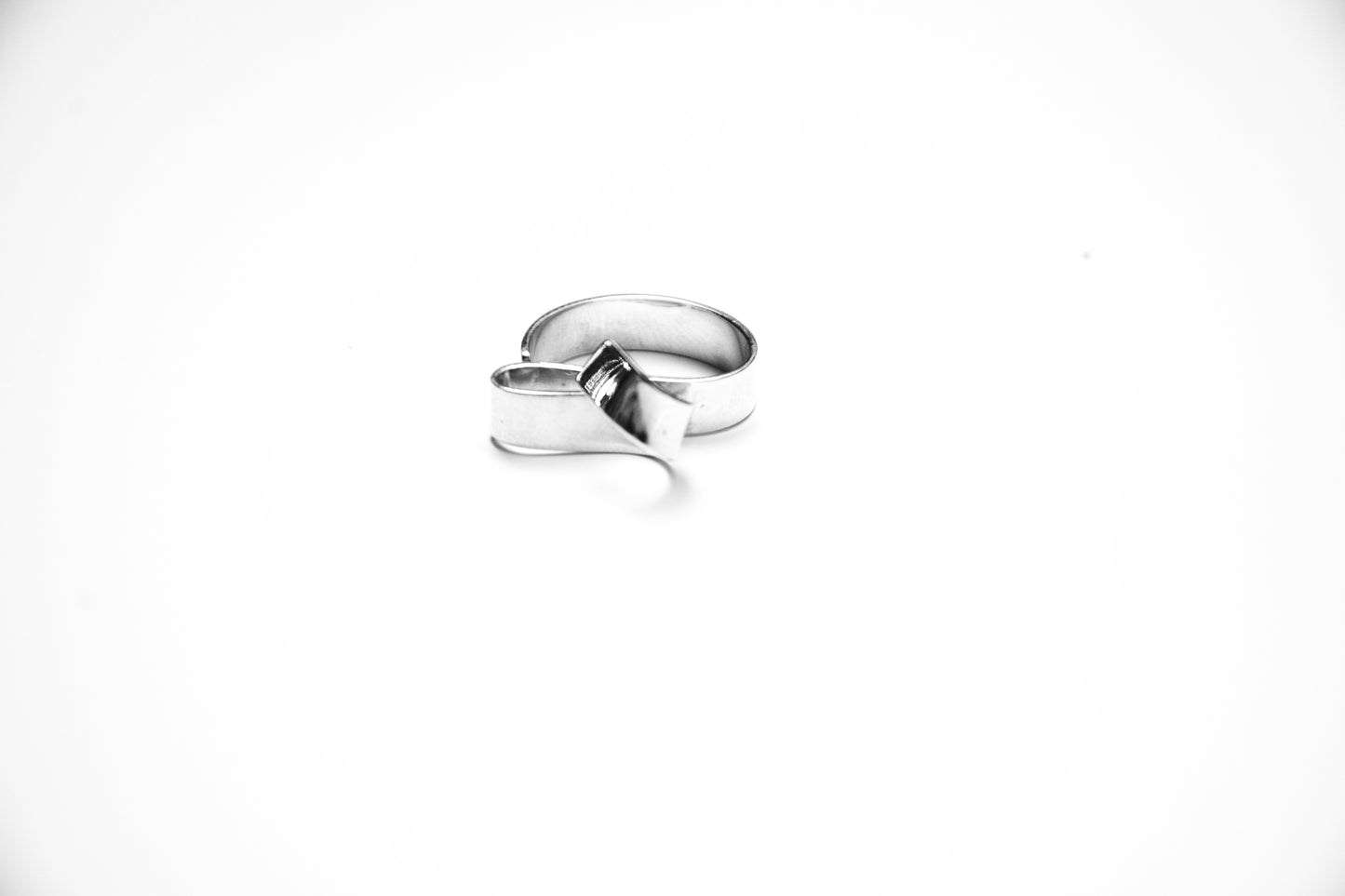 Lira Ring